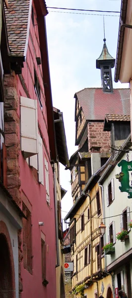 Maisons colorées à colombages en Alsace — Photo