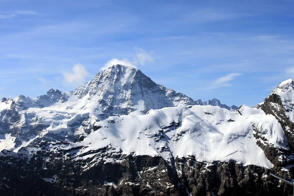 Montanhas no Oberland Bernês — Fotografia de Stock