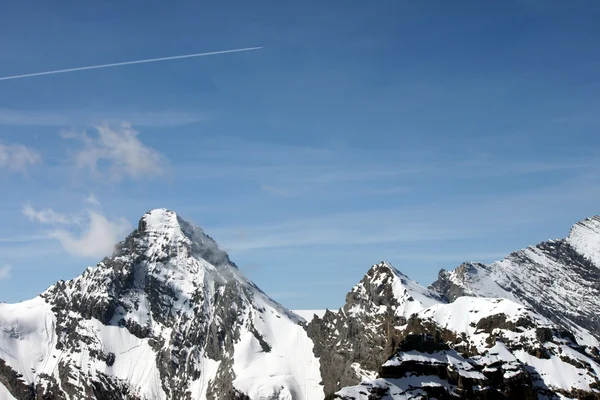 Montagne nell'Oberland Bernese — Foto Stock