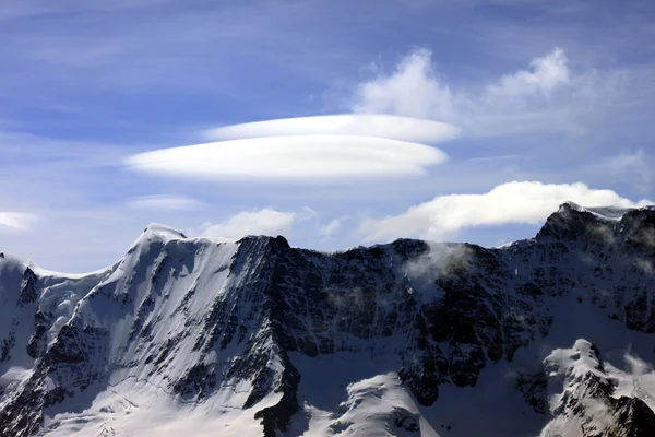 Montañas en el Oberland bernés — Foto de Stock