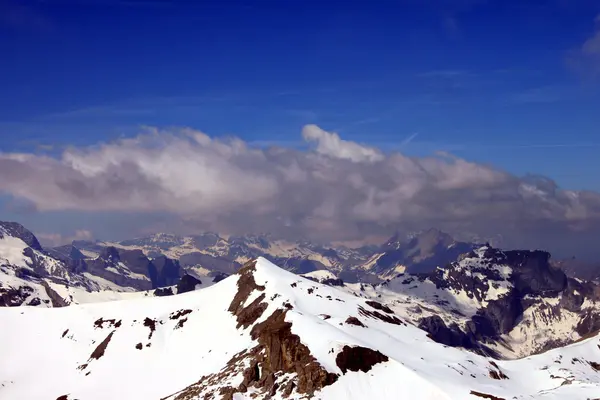 Montanhas no Oberland Bernês — Fotografia de Stock