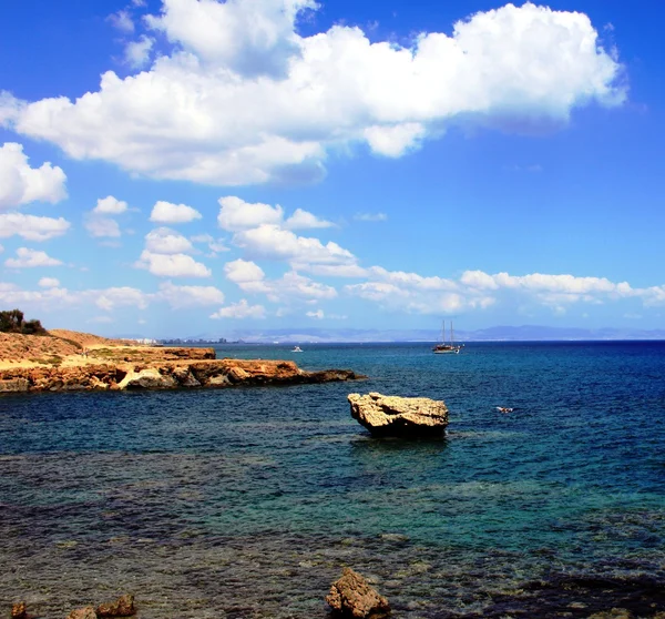 Rock in the sea — Stock Photo, Image