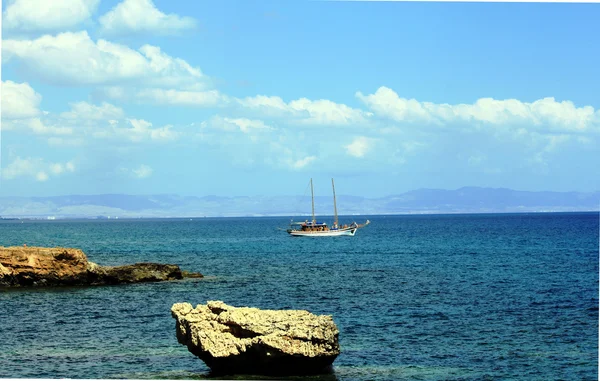 Tekne ile denizde — Stok fotoğraf