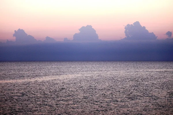 Sunrise Kıbrıs üzerinde — Stok fotoğraf