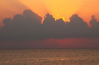 Sunrise Kıbrıs üzerinde