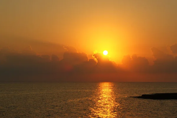 Sonnenaufgang über Zypern — Stockfoto