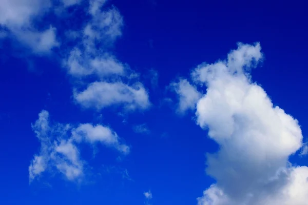 White clouds in blue sky — Stock Photo, Image