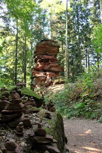 Sandsten vaggar i Pfälzerwald — Stockfoto