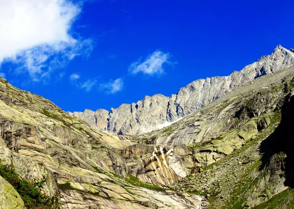 スイスの高い山では — ストック写真