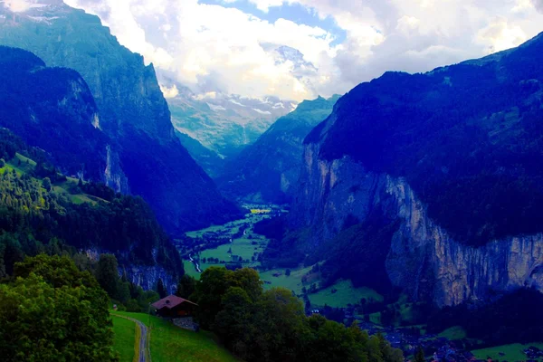 Lauterbrunnen w regionie Oberland Berneński — Zdjęcie stockowe