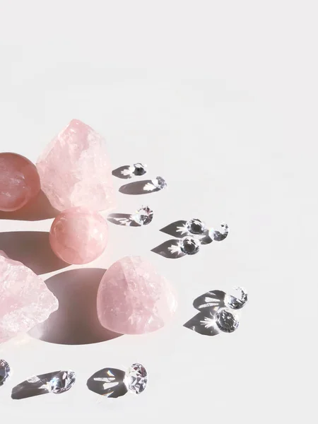 Bakgrund Helande Mineraler Kristaller Diamant Och Rosa Kvarts Utövande Trollformler — Stockfoto