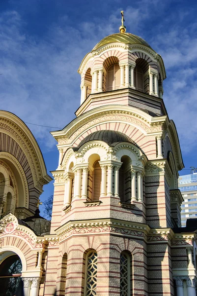 Torre de la Natividad de Cristo Catedral Ortodoxa, Riga, Letonia — Foto de Stock