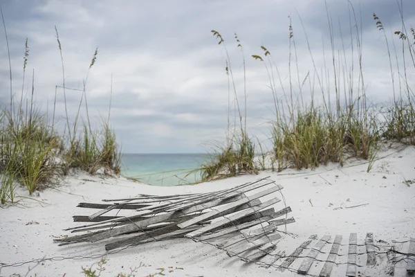 Paysage orageux à la plage en hiver — Photo