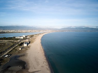 Caglairi - Sardunya - İtalya 'da Bir Plajın Deniz Burnu Çekimi