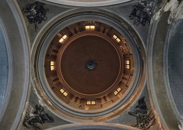 Terk Edilmiş Kilise Eski Binanın Mimarisi — Stok fotoğraf