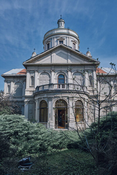 заброшенная церковь. Архитектура старого здания