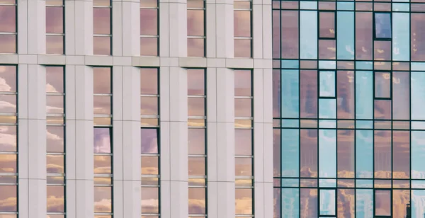 Отражение Фасадного Стекла Современных Зданиях Милан Ломбардия Италия — стоковое фото