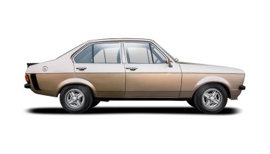 Klasik Alman aile arabası görünümü beyaz arkaplanda izole edilmiş