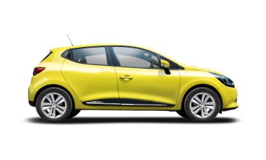 Fransız hatchback arabası, beyaz arka planda izole edilmiş yan görüş