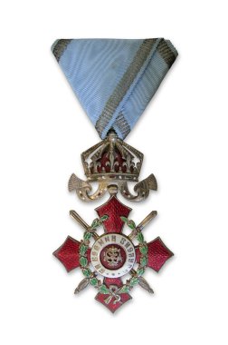 Beyaz arkaplanda askeri başarı madalyası var.