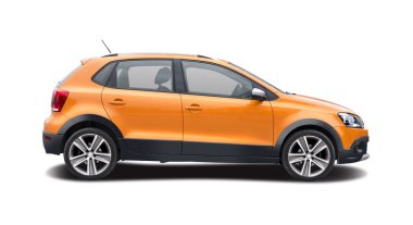 Turuncu hatchback crossover araba