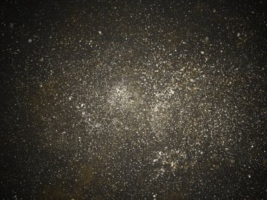 Arkaplanda yıldızlar olan gece göğü