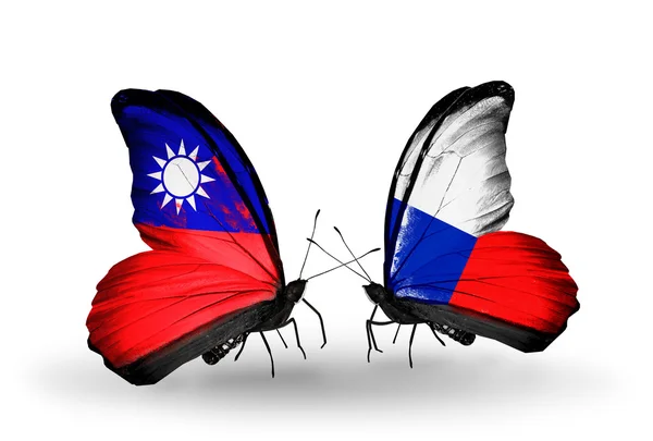 Papillons avec des drapeaux Taïwan et tchèque sur les ailes — Photo