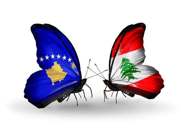 Vlinders met Kosovo en Libanon vlaggen — Stockfoto