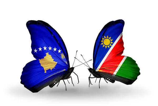 Kelebekler Kosova ve Namibya bayraklı — Stok fotoğraf