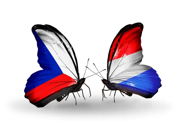 蝴蝶与捷克和卢森堡国旗 — 图库照片