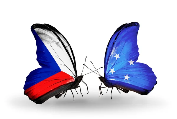 Mariposas con banderas checa y micronesia — Foto de Stock