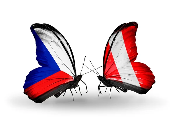 Fjärilar med tjeckiska och Peru flaggor — Stockfoto