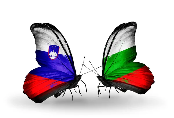 Butterflies with Slovenia and Bulgaria flags — Stock Photo, Image