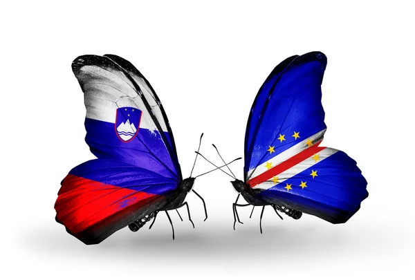 蝴蝶与斯洛文尼亚和佛得角国旗 — 图库照片