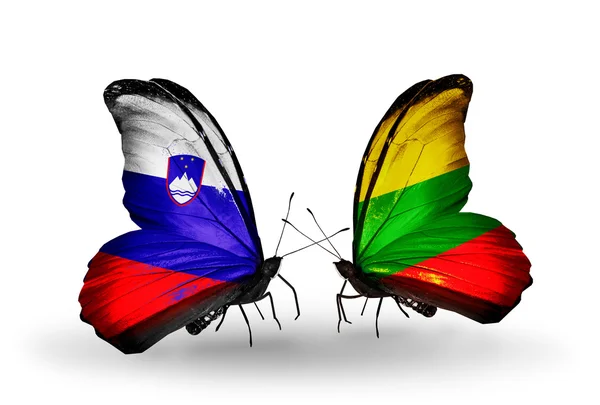 Farfalle con bandiere Slovenia e Lituania — Foto Stock