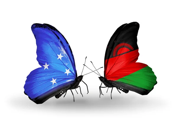 Mariposas con Micronesia y banderas de Malawi — Foto de Stock