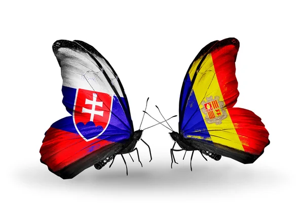 Kelebekler Slovakya ve Andorra bayrağı ile — Stok fotoğraf