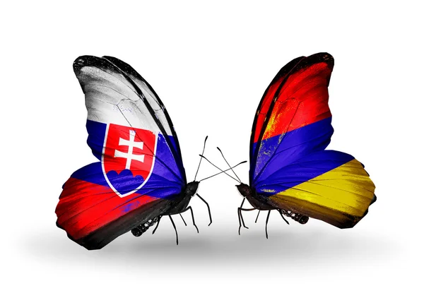 Borboletas com bandeiras Eslováquia e Arménia — Fotografia de Stock