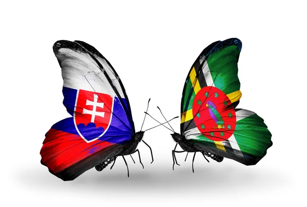 蝴蝶与斯洛伐克和多米尼加的国旗 — 图库照片