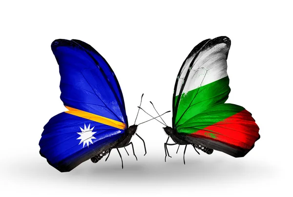Butterflies with Nauru and Bulgaria flags — Stock Photo, Image
