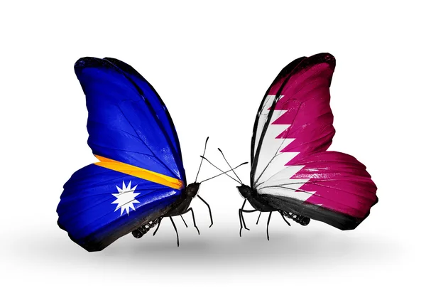 Motyle z Nauru i Katar flagi — Zdjęcie stockowe