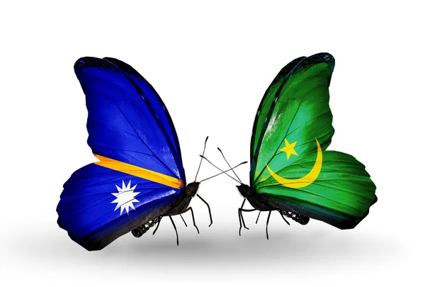 Papillons avec drapeaux Nauru et Mauritanie — Photo