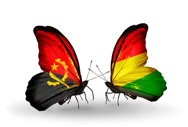 蝴蝶与安哥拉和玻利维亚国旗 — 图库照片