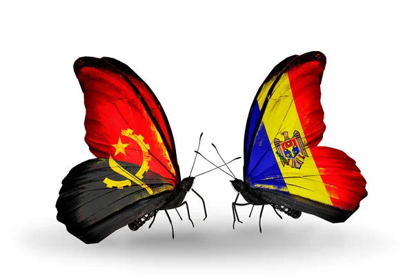 Kelebekler Angola ve Moldova bayrağı ile — Stok fotoğraf