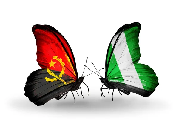 Borboletas com bandeiras de Angola e Nigéria — Fotografia de Stock