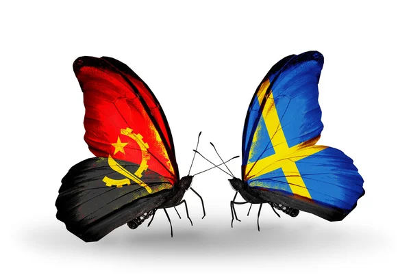 Mariposas con banderas de Angola y Suecia —  Fotos de Stock
