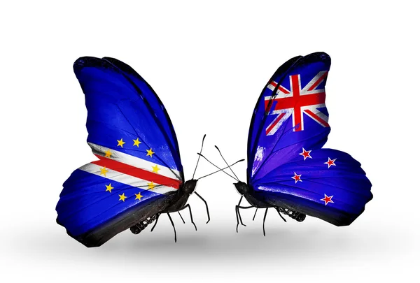 Butterflies with Cape Verde and New Zealand flags — Stock Photo, Image