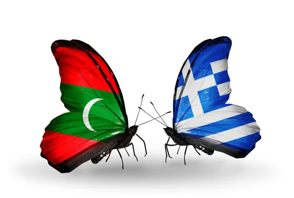 蝴蝶与马尔代夫和希腊国旗 — 图库照片