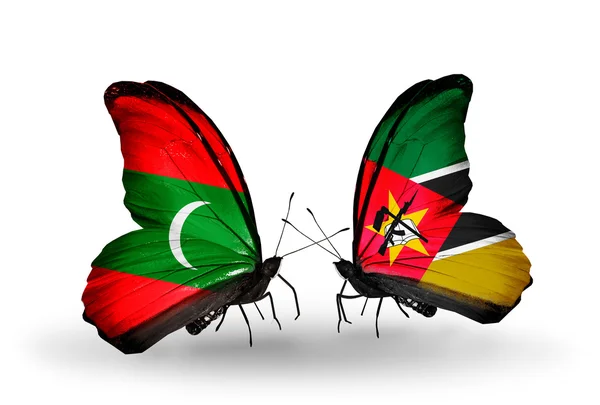 Papillons avec drapeaux des Maldives et du Mozambique — Photo