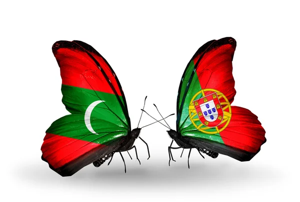 Butterflies with  Maldives and  Portugal flags — Stock Photo, Image